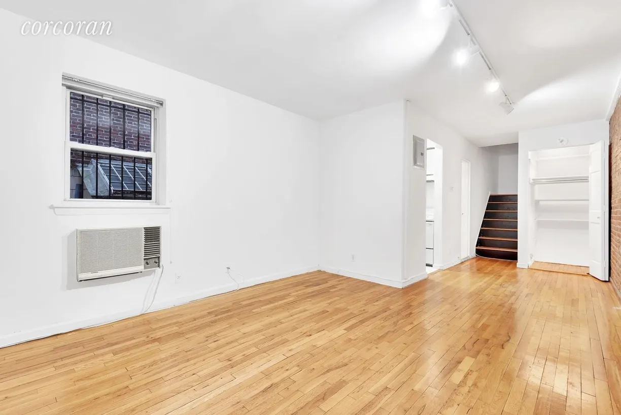 New York City Real Estate | View 53 West 76th Street, 4-B | room 2