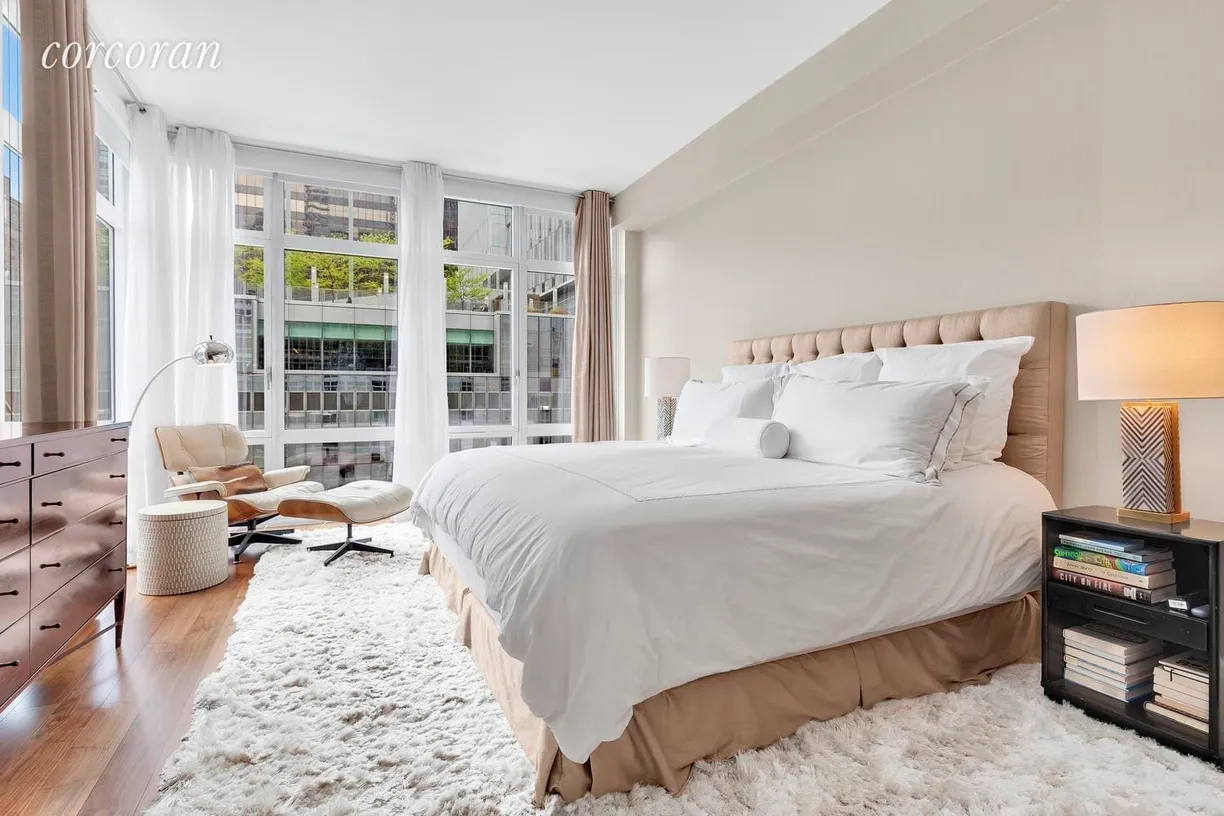 New York City Real Estate | View 555 West 59th Street, TH3C | room 1