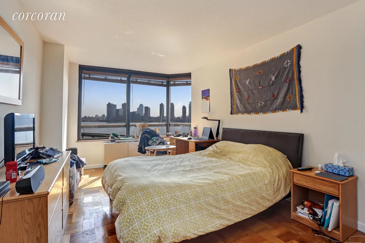 New York City Real Estate | View 630 First Avenue, 8P | room 1