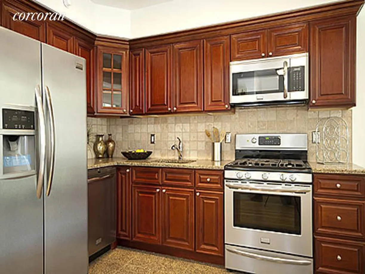 New York City Real Estate | View 30-94 Crescent Street, 6B | room 1