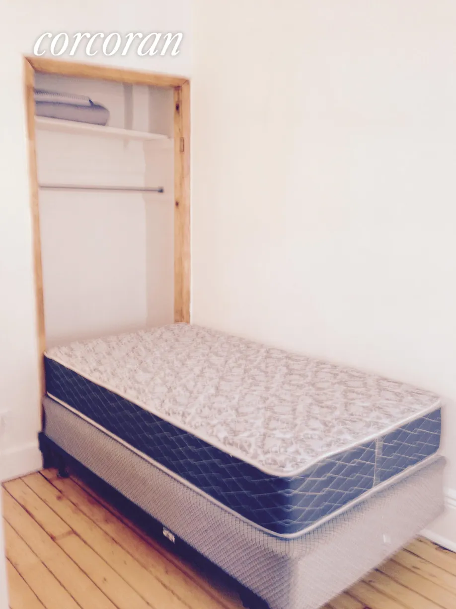 New York City Real Estate | View 86 University Place, 4 | room 1