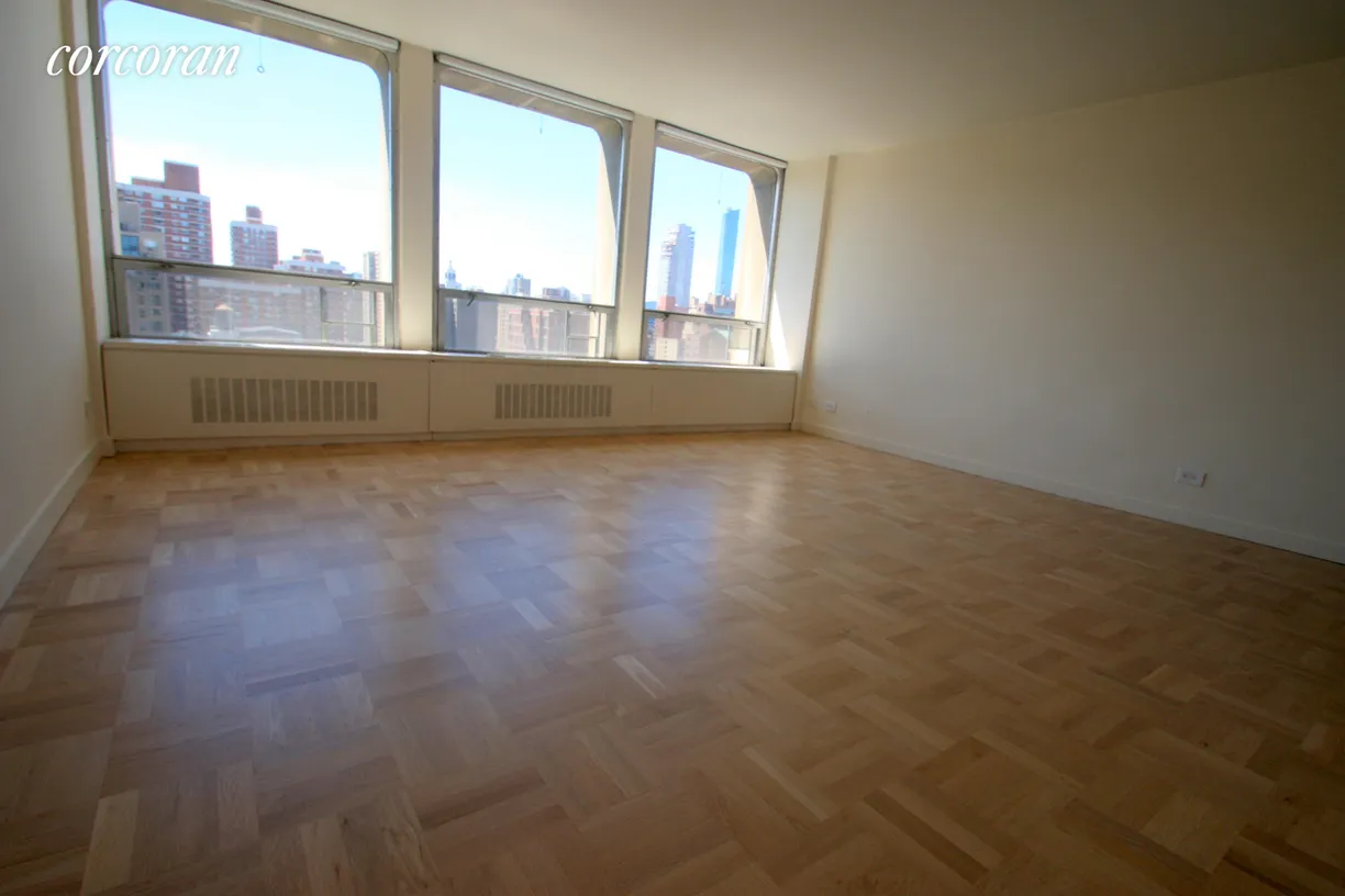 New York City Real Estate | View 300 East 33rd Street, 17P | 1 Bed, 1 Bath