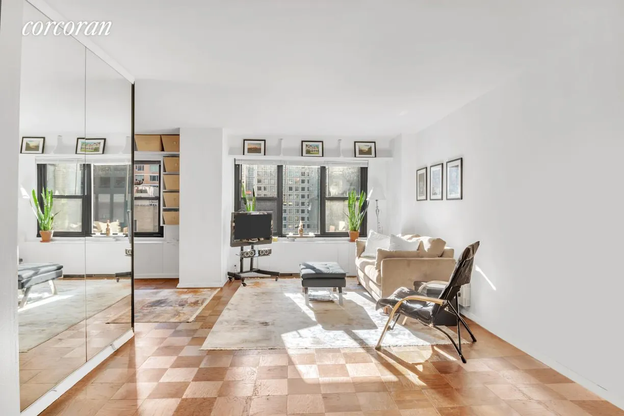 New York City Real Estate | View 220 East 57th Street, 17-H | room 1