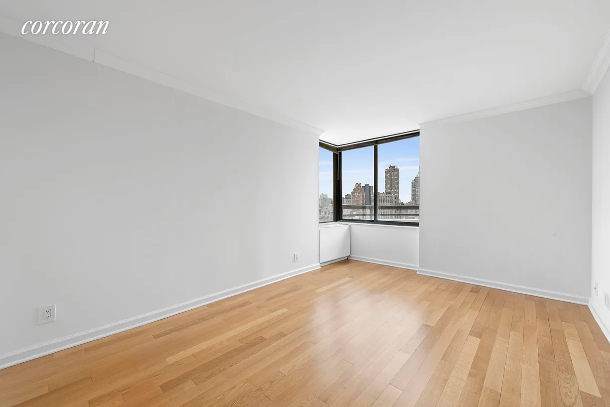 New York City Real Estate | View 800 Fifth Avenue, 7A | room 1