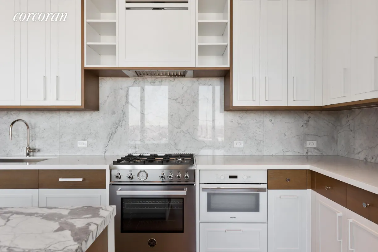 New York City Real Estate | View 1 Clinton Street, 25b | room 2