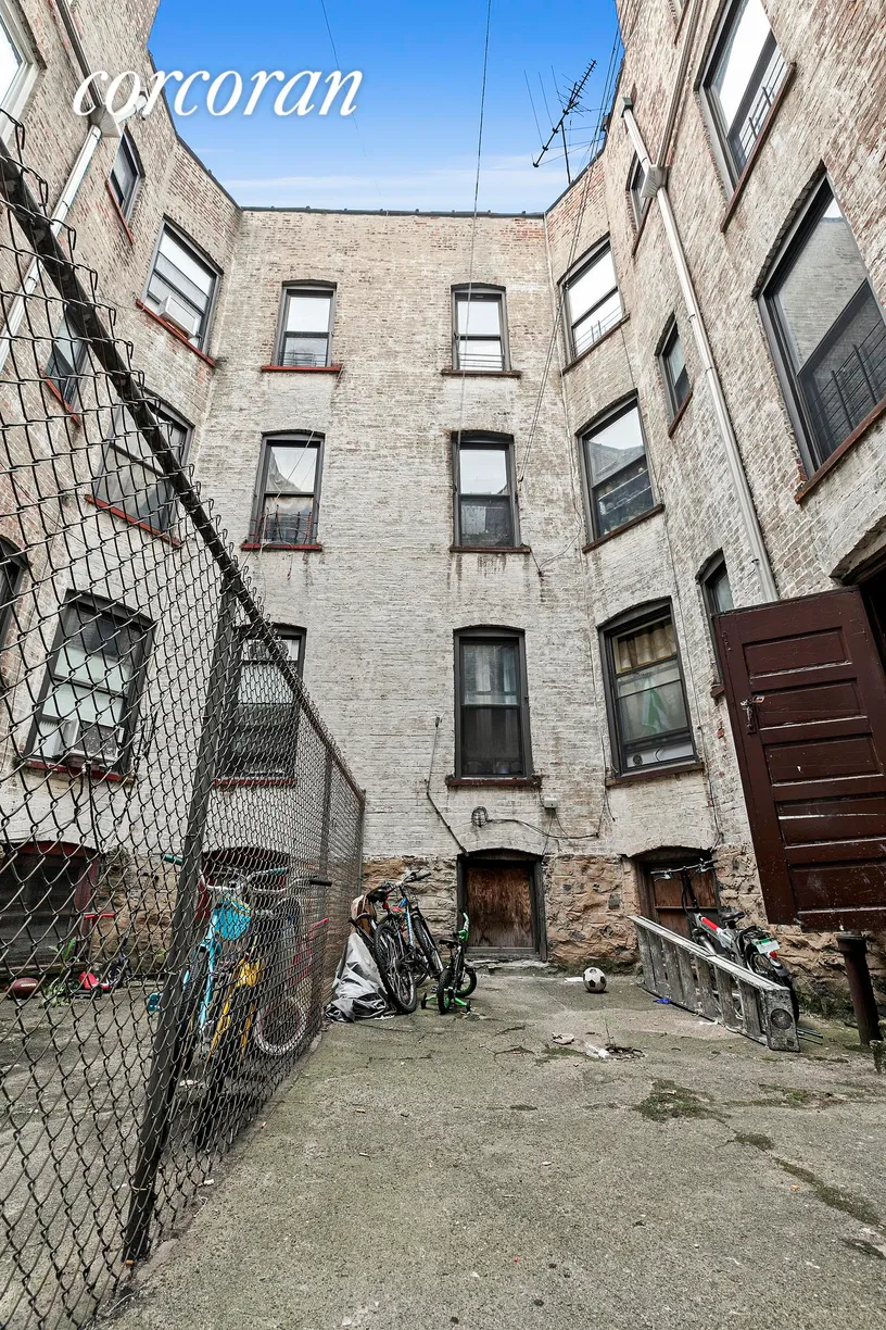 New York City Real Estate | View 192 Lawrence Avenue | Courtyard