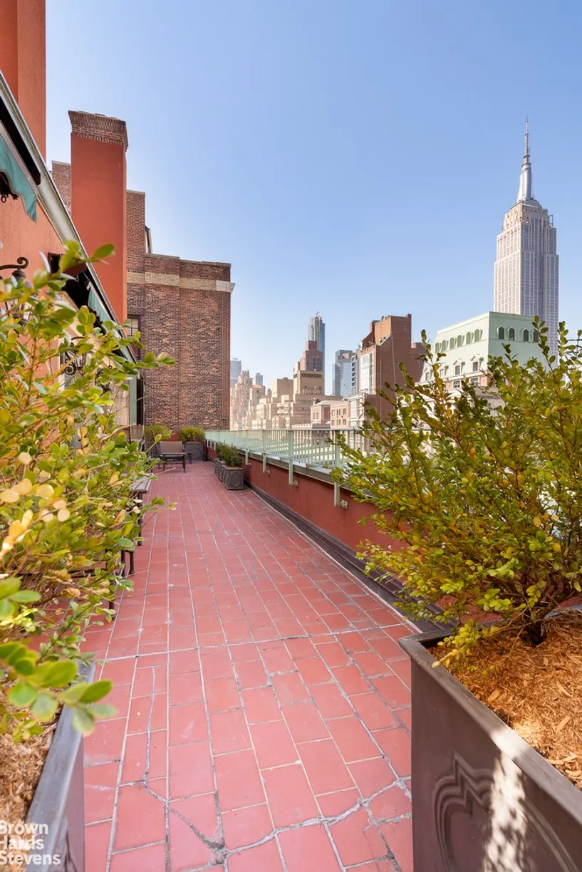 New York City Real Estate | View Park Avenue | 2 Beds, 2 Baths