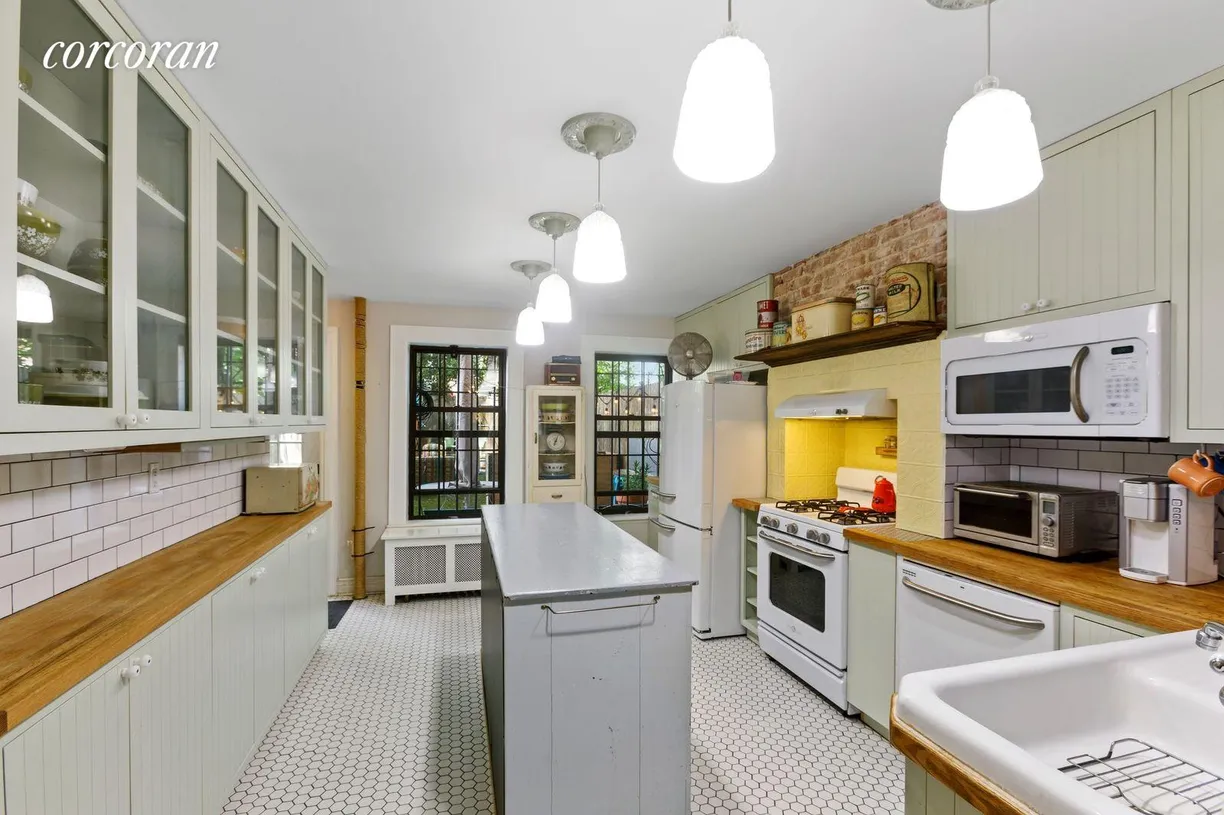 New York City Real Estate | View 525 Hancock Street | room 1