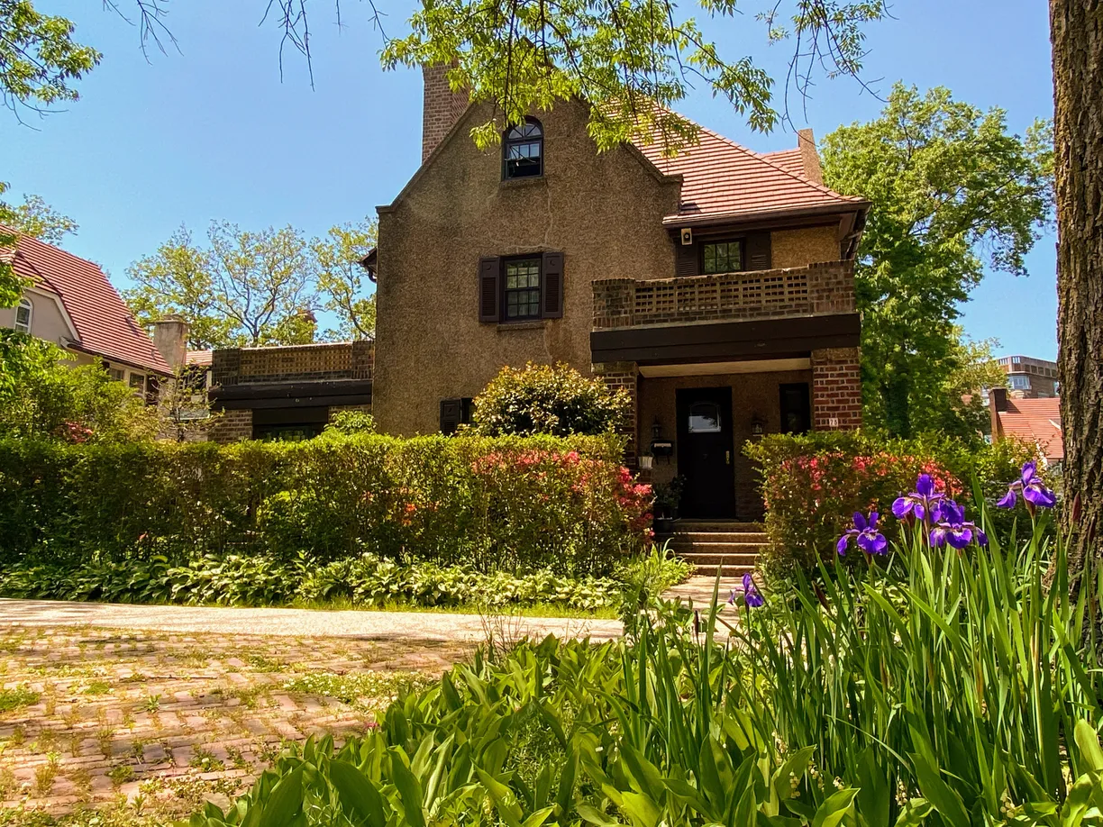 New York City Real Estate | View Ascan Avenue | 5 Beds, 5 Baths