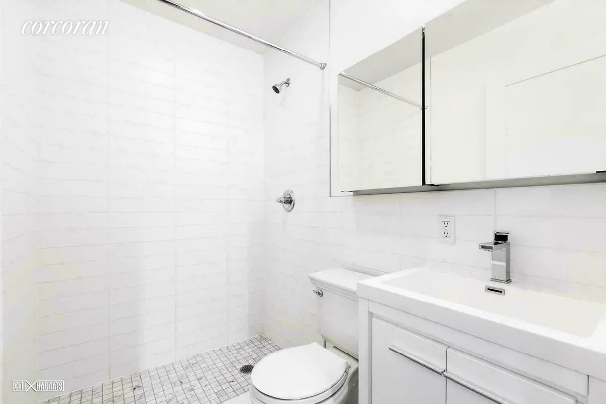 New York City Real Estate | View 168 Suffolk Street, 4A | Full Bathroom