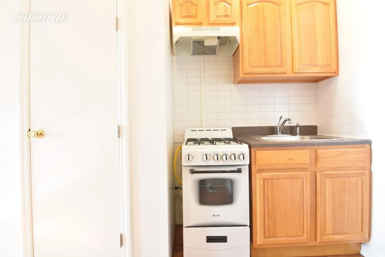 New York City Real Estate | View 131 Columbia Street, A-2 | 1 Bath
