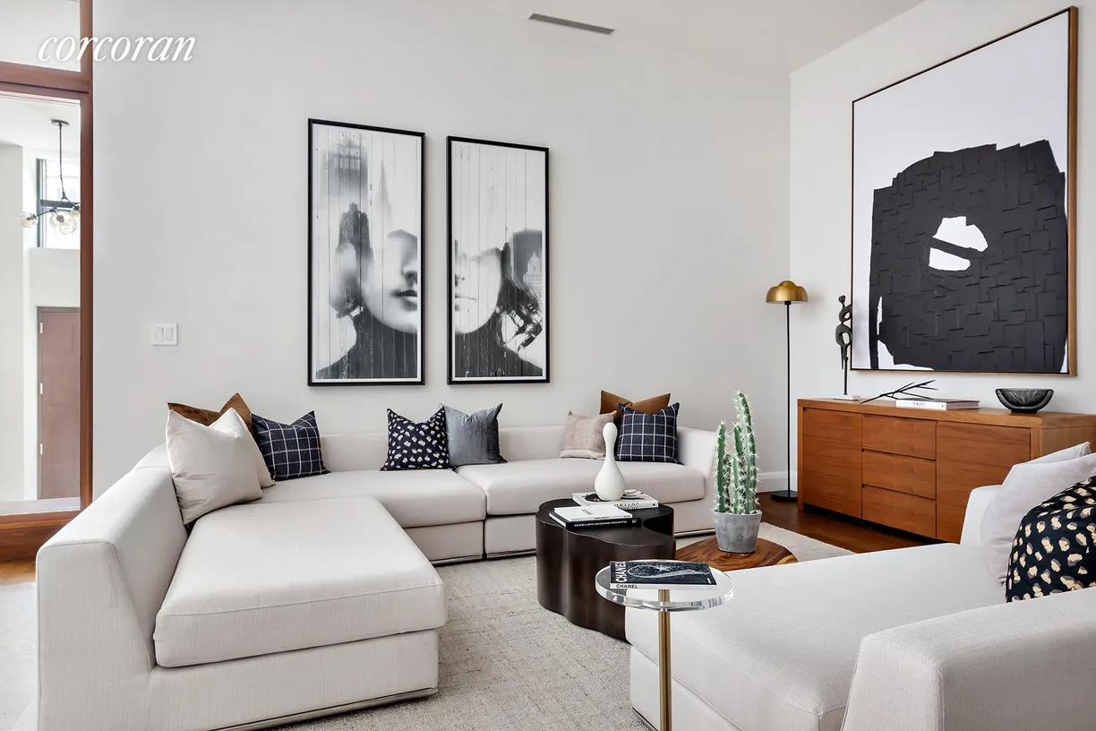 New York City Real Estate | View 150 Charles Street, 1BN | room 2