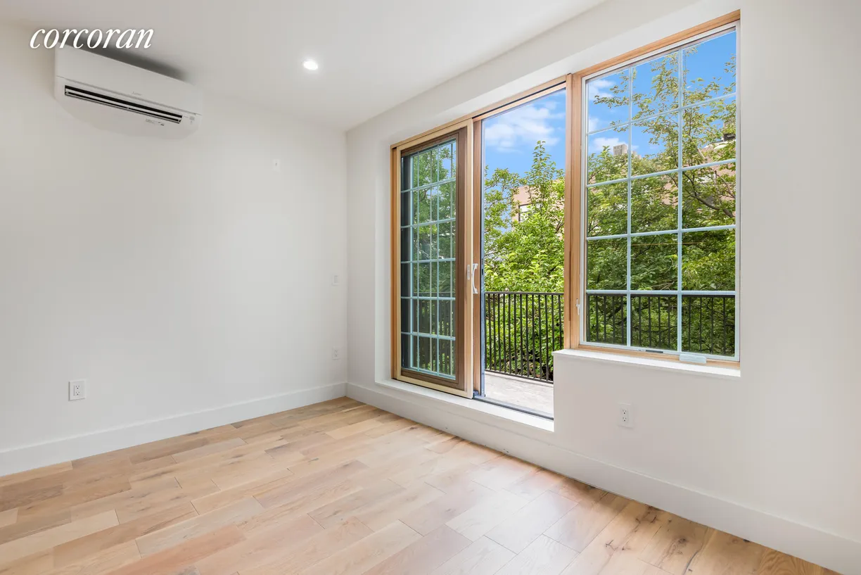 New York City Real Estate | View 85 Carlton Avenue, PH | Living Room