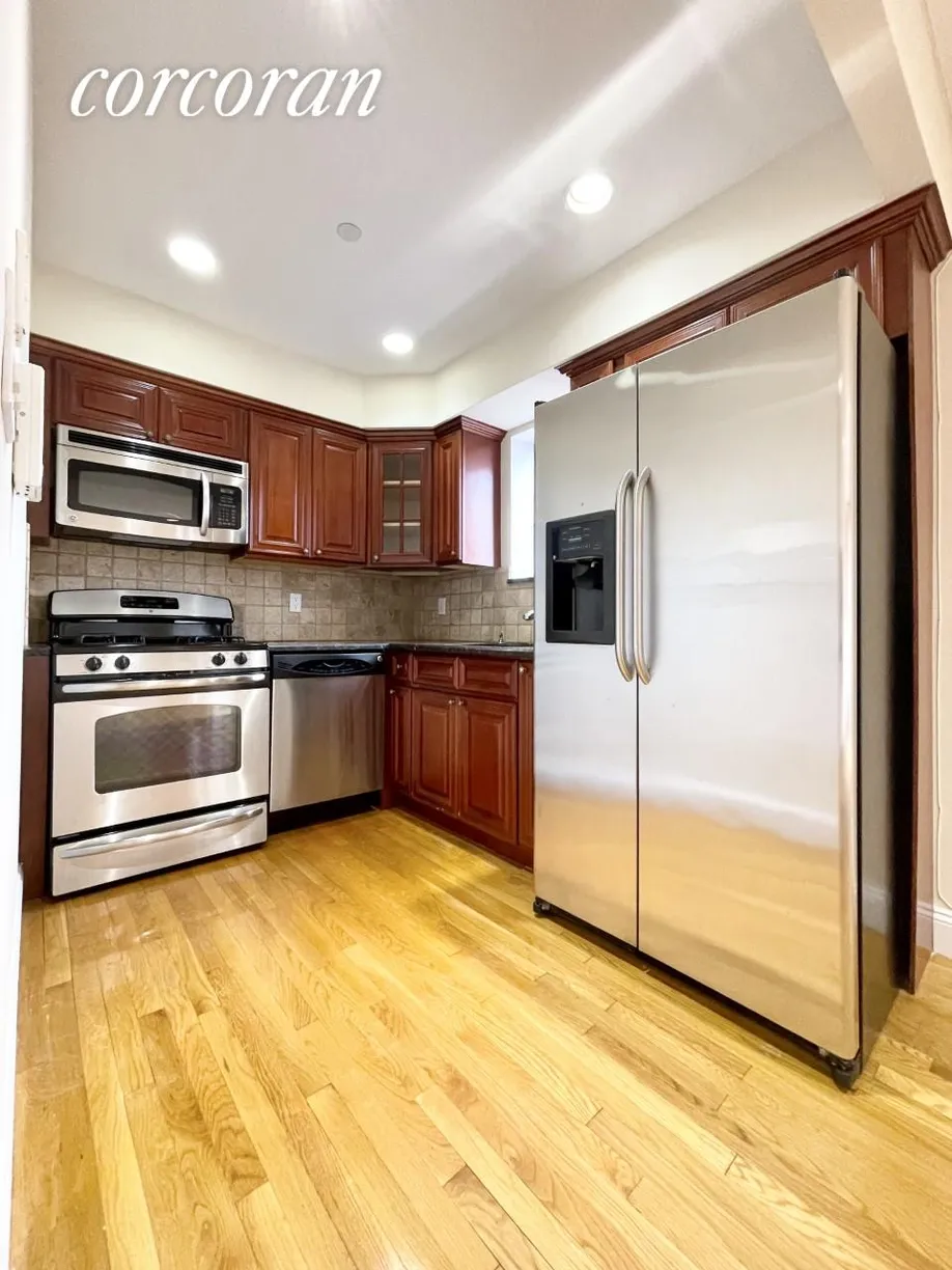 New York City Real Estate | View 23-25 31st Avenue, 7B | room 2