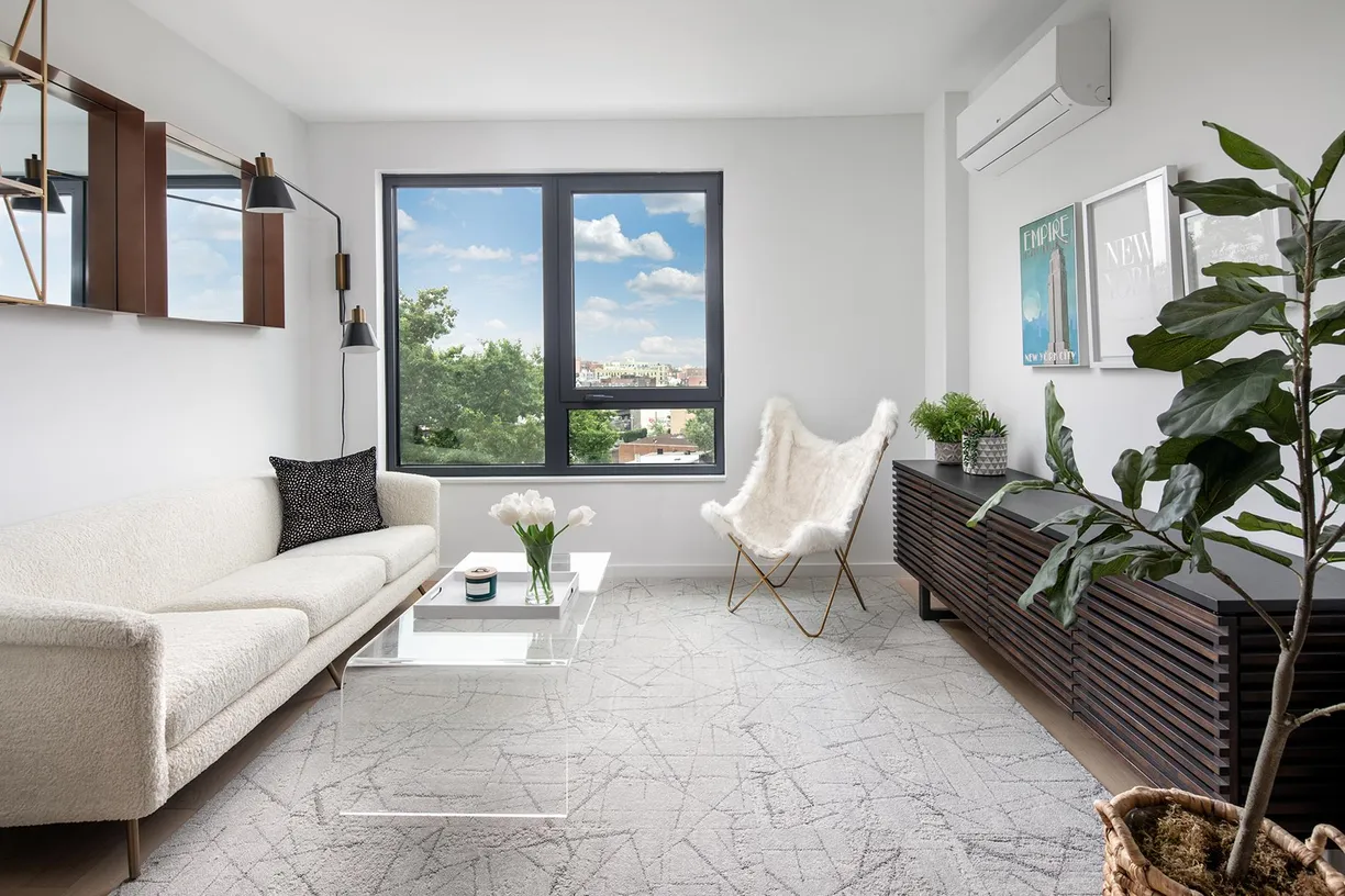 New York City Real Estate | View 72nd Street | 1 Bed, 1 Bath