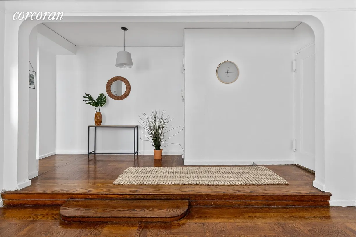 New York City Real Estate | View 155 West 71st Street, 4C | Entry Foyer