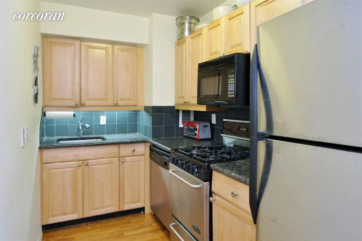 New York City Real Estate | View 333 East 34th Street, 16F | Kitchen