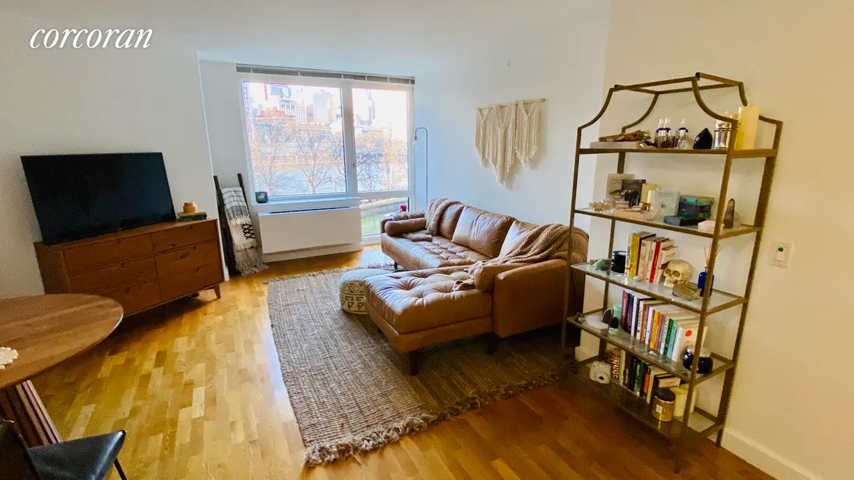 New York City Real Estate | View 405 Main Street, 4P | Living Room