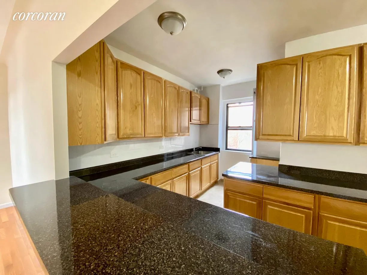 New York City Real Estate | View 577 Isham Street, E5 | room 2