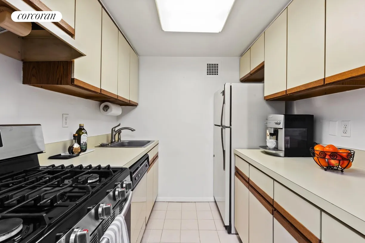 New York City Real Estate | View 200 EAST 58TH STREET, 15E | room 1