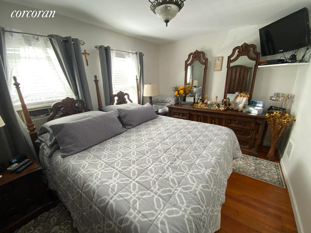New York City Real Estate | View 91-35 Gold Road | room 13 | View 14