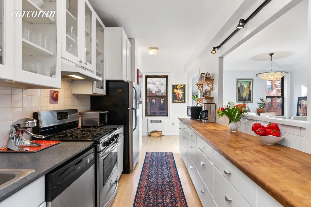 New York City Real Estate | View 71 Ocean Parkway, 3K | Kitchen