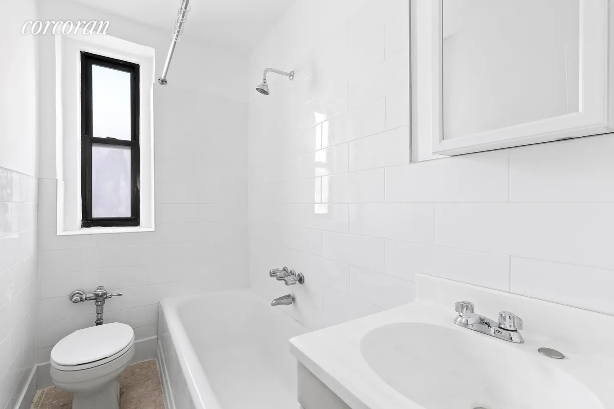 New York City Real Estate | View 120 West 138th Street, 2B | Full Bathroom