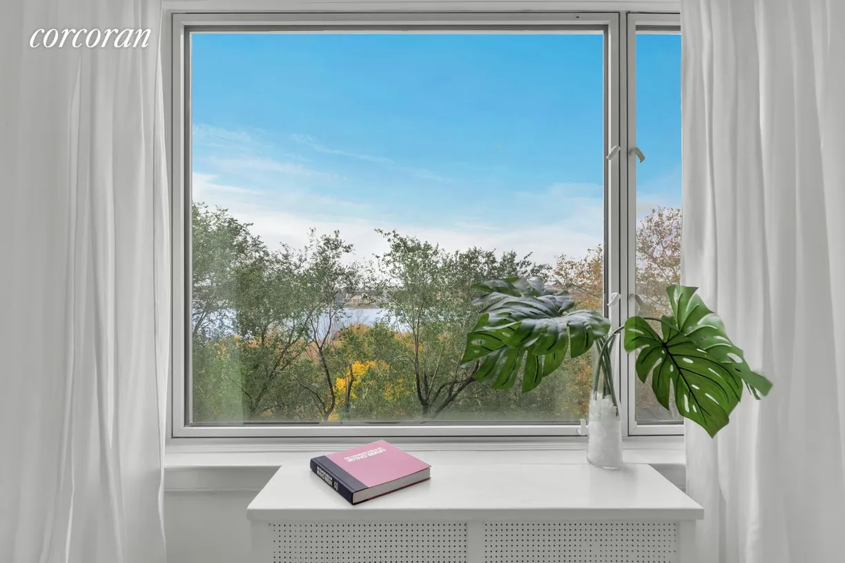 New York City Real Estate | View 285 Riverside Drive, 6B | room 2