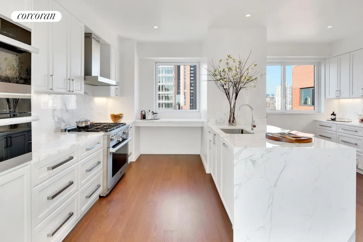 New York City Real Estate | View 200 East 94th Street, PHE | 4 Beds, 3 Baths