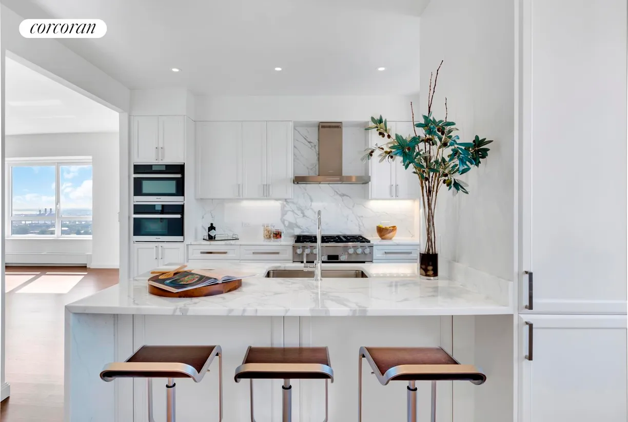 New York City Real Estate | View 200 East 94th Street, PHE | Kitchen