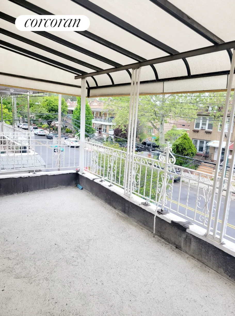 New York City Real Estate | View 32 Chester Avenue, 2 | Terrace