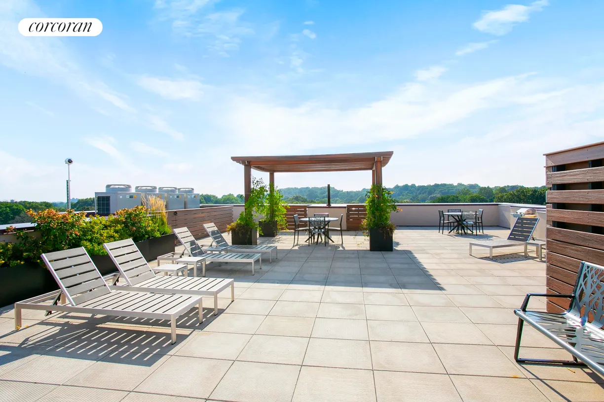 New York City Real Estate | View 33 Lincoln Road, 6A | room 6 | View 7