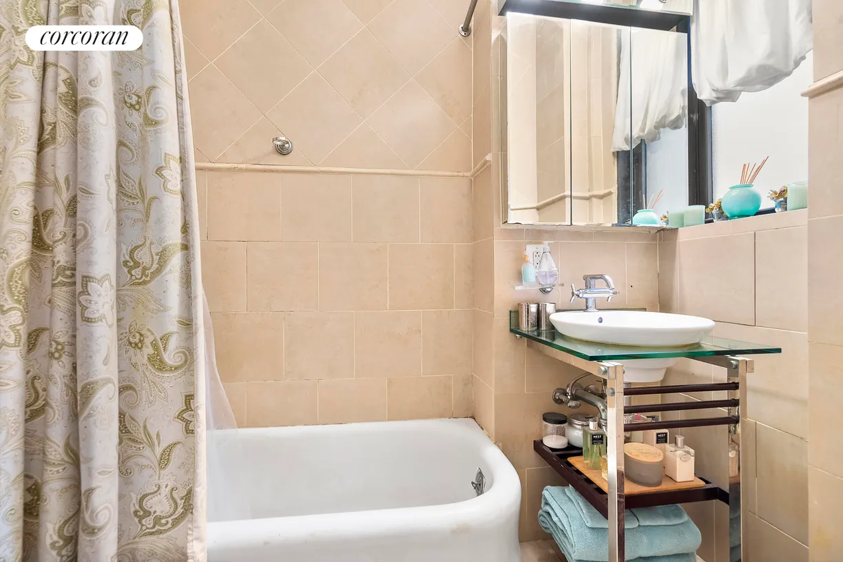 New York City Real Estate | View 12 East 97th Street, 1L | Bathroom