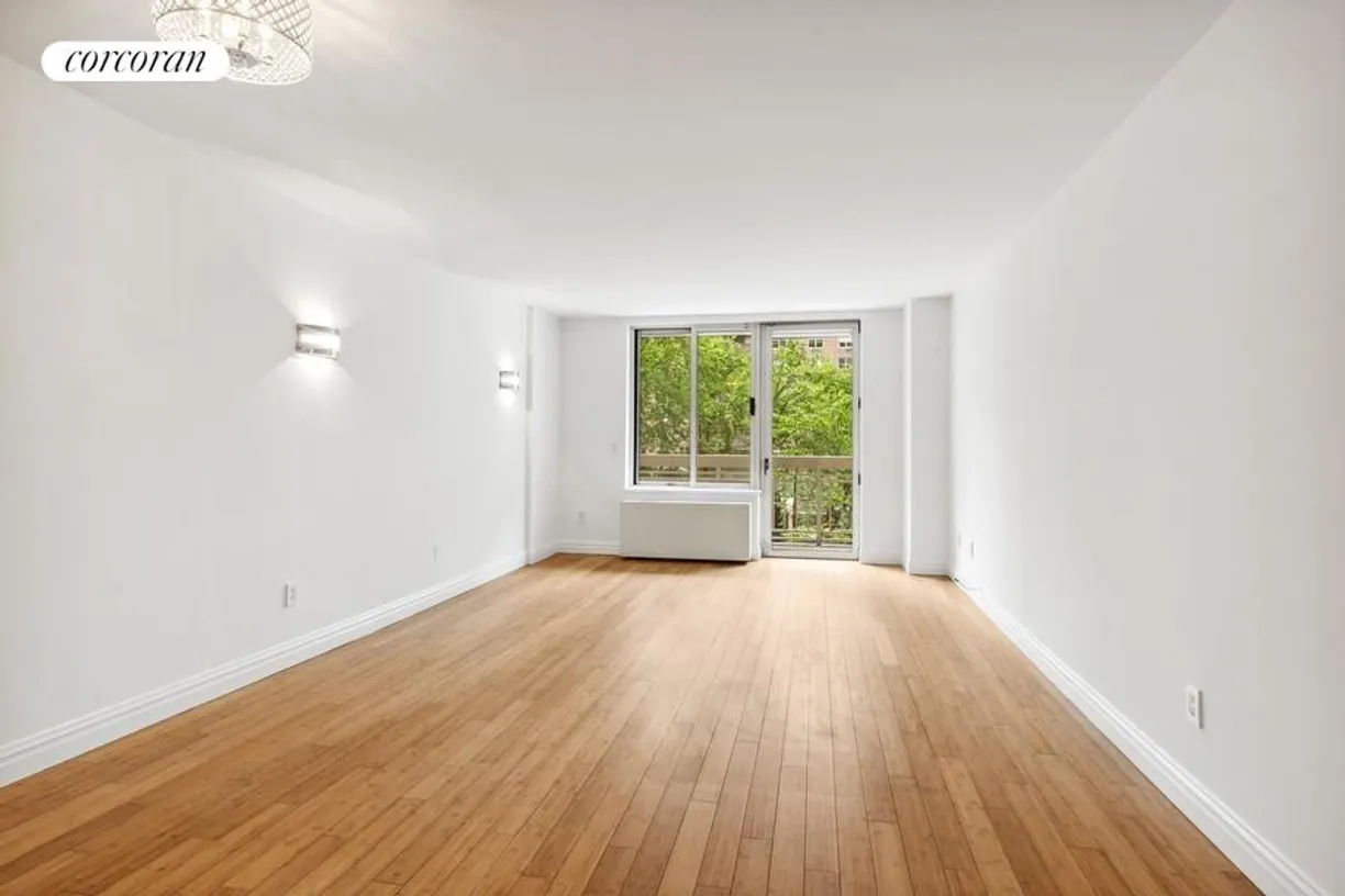 New York City Real Estate | View 170 East 87th Street, W5G | Living Room