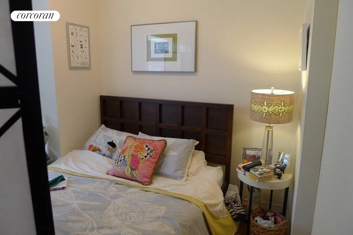 New York City Real Estate | View 400 Central Park West, 8T | Sleeping area