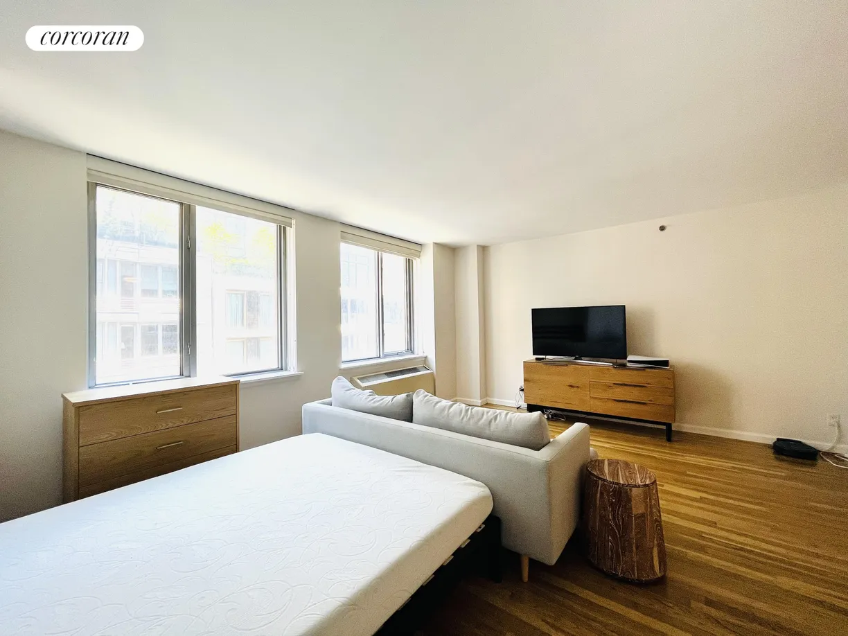 New York City Real Estate | View 120 West 21st Street, 919 | room 2