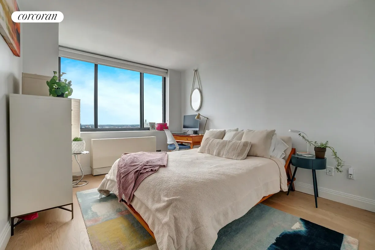 New York City Real Estate | View 345 East 94th Street, 26B | 1 Bed, 1 Bath