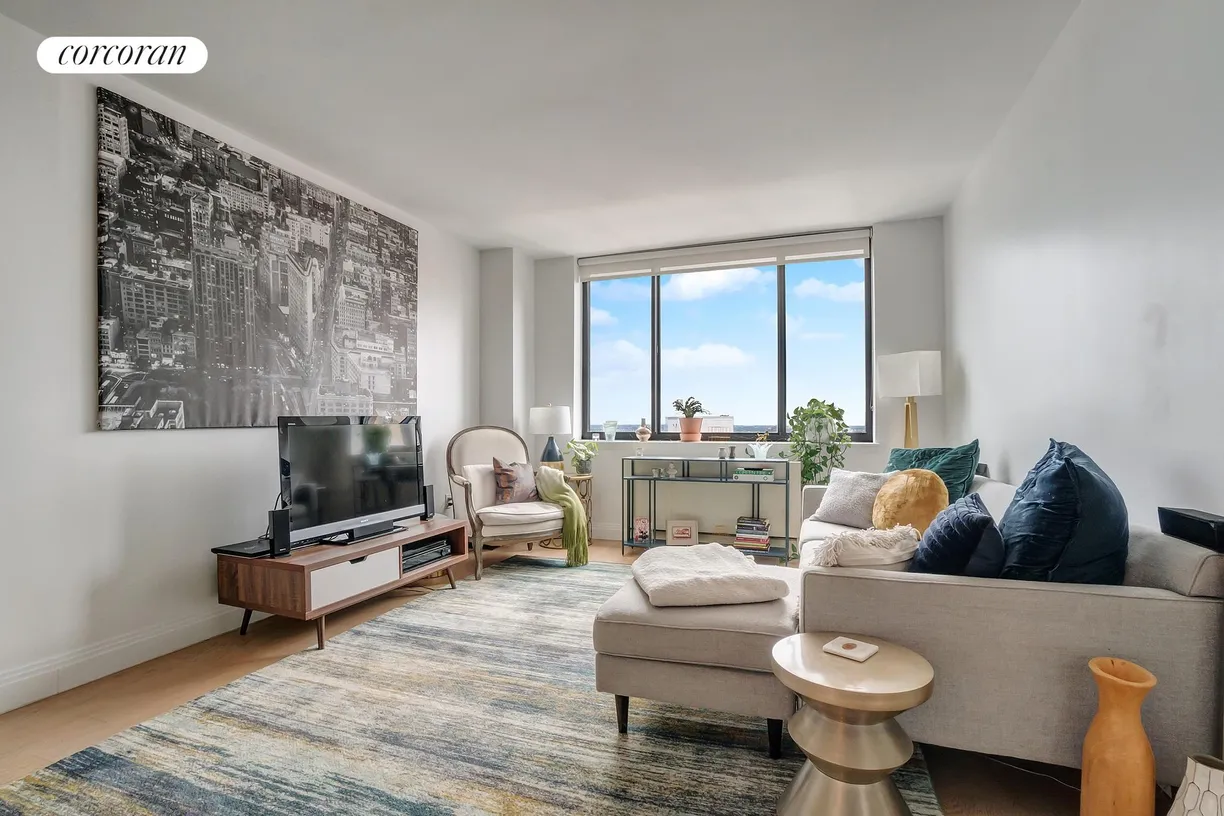 New York City Real Estate | View 345 East 94th Street, 26B | room 2