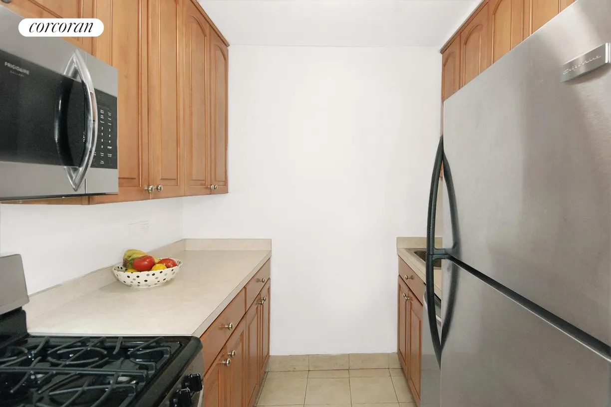 New York City Real Estate | View 301 East 64th Street, 8K | room 2