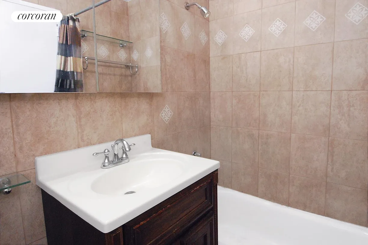 New York City Real Estate | View 301 East 64th Street, 8K | room 4 | View 5