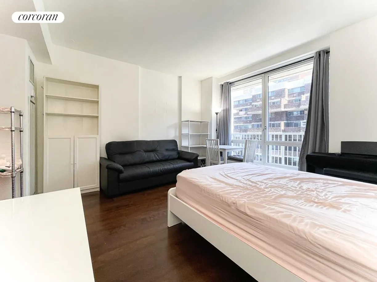 New York City Real Estate | View 340 East 23rd Street, 7J | room 2