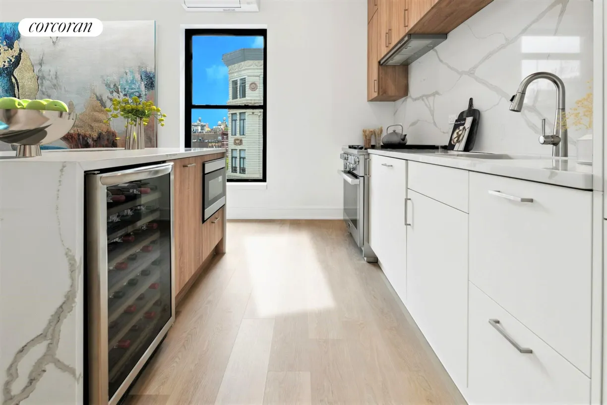 New York City Real Estate | View 101 West 72Nd Street, PHA | room 7 | View 8