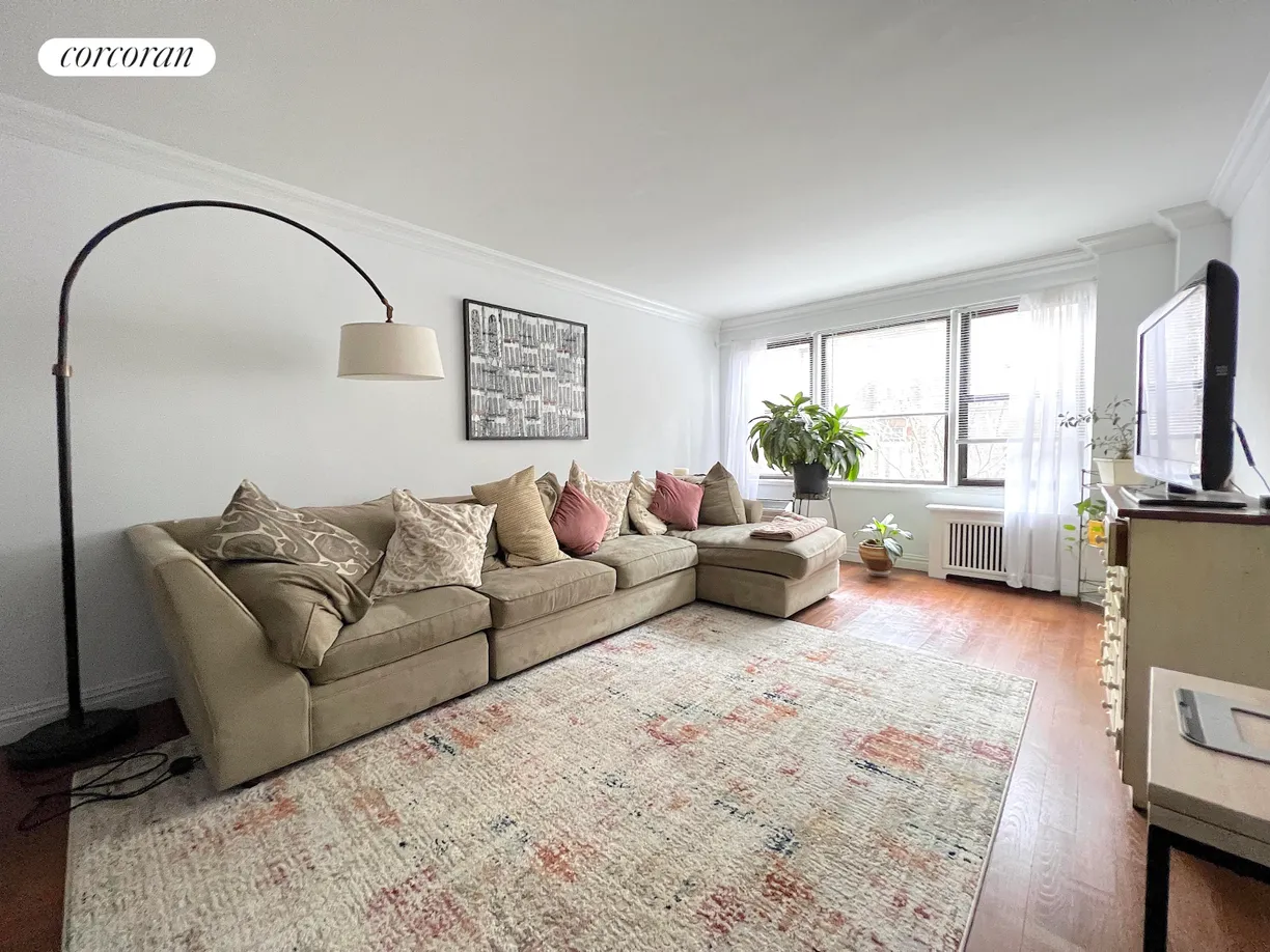 New York City Real Estate | View 333 East 34th Street, 5N | 1 Bed, 1 Bath