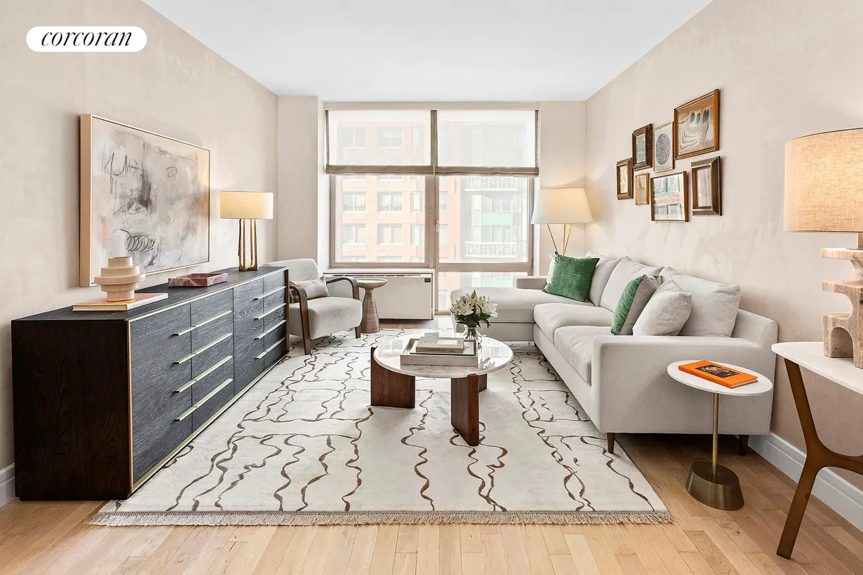 New York City Real Estate | View 212 West 72nd Street, 11G | room 1