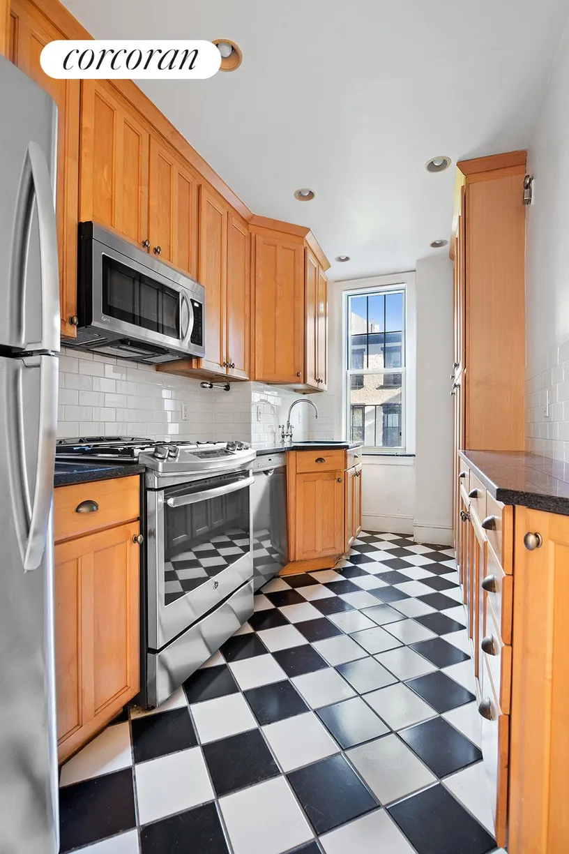 New York City Real Estate | View 209 Lincoln Place, 3D | room 2