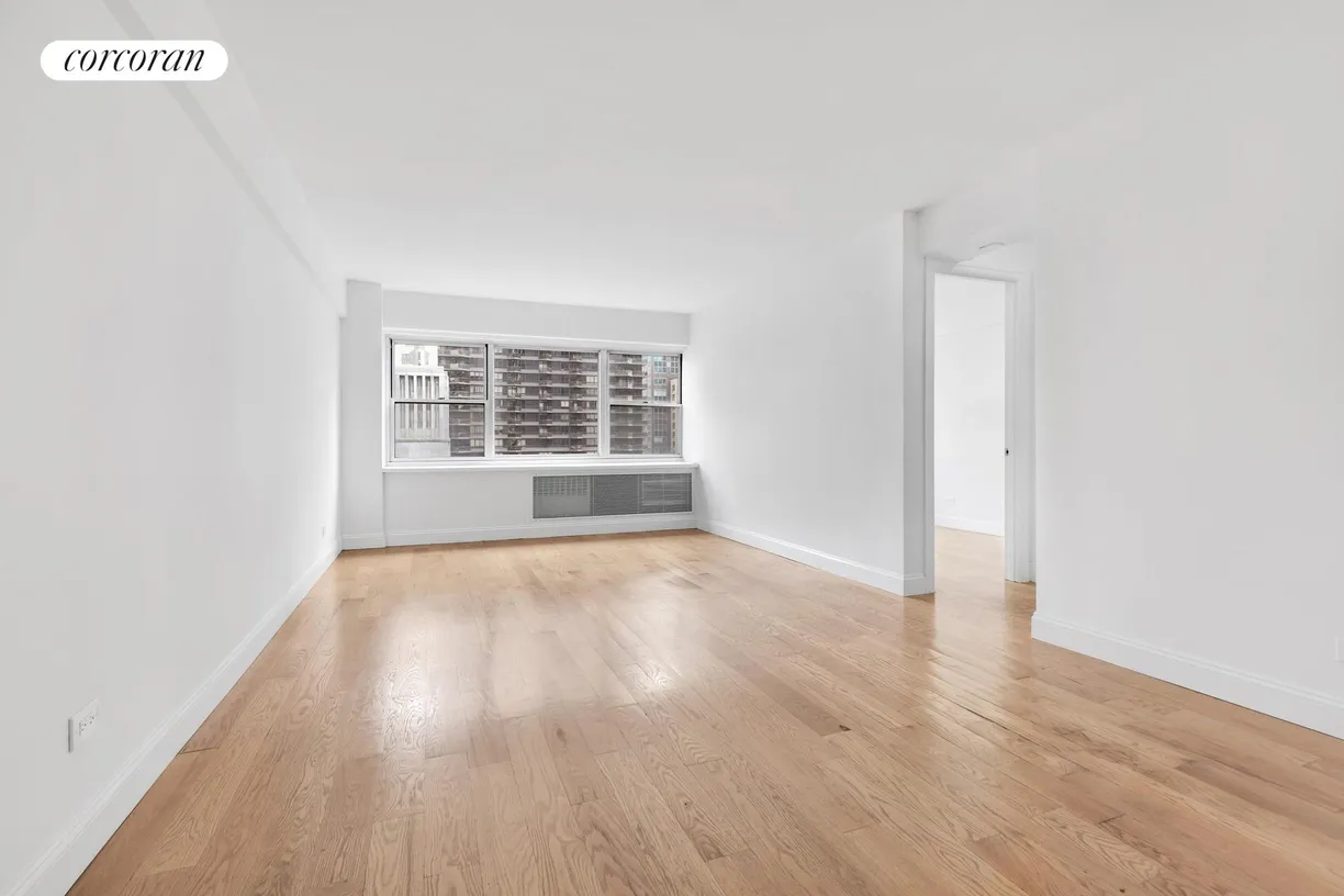 New York City Real Estate | View 333 East 46th Street, 9K | 1 Bed, 1 Bath