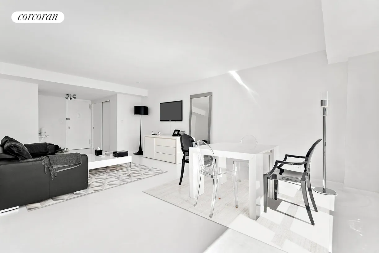 New York City Real Estate | View 166 East 61st Street, 15H | room 1