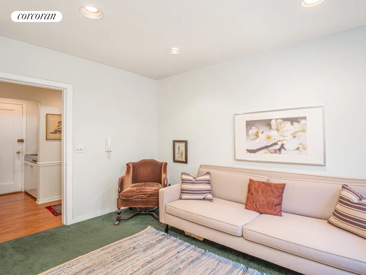 New York City Real Estate | View 940 Park Avenue, GFW | room 2