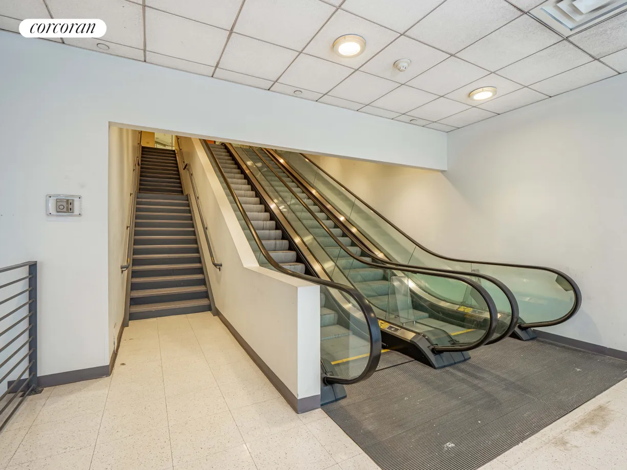 New York City Real Estate | View 233 Broadway, OFFICE | room 18 | View 19