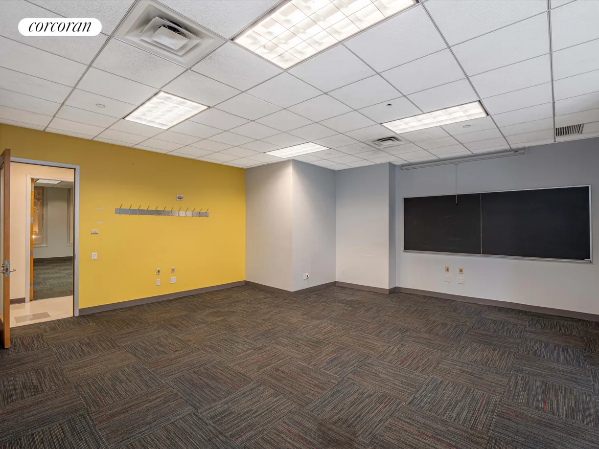 New York City Real Estate | View 233 Broadway, OFFICE | room 25 | View 26